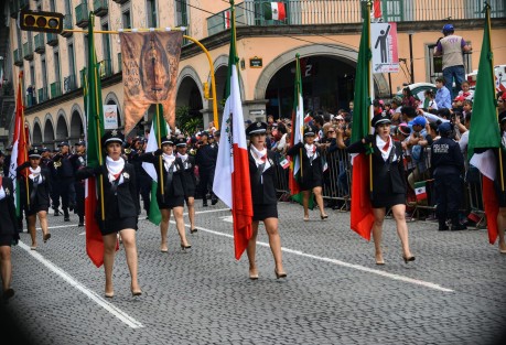 Con orden y buena participación se llevó a cabo el desfile conmemorativo al 209 Aniversario del inicio de la Guerra de Independencia.