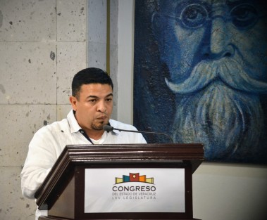 El diputado Juan Javier Gómez Casarín  presentó una iniciativa con el fin de establecer la imprescriptibilidad de los delitos de pederastia en el Estado de Veracruz, con lo cual, dijo, se busca mandar un mensaje a todos esos delincuentes, por muy poderosos que se digan, de que en Veracruz quien atente contra la integridad física de un menor de edad será perseguido el resto de su vida. 