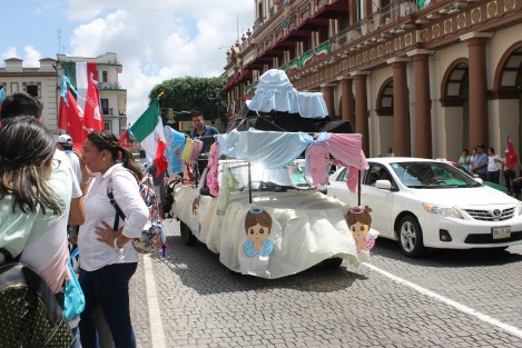 El Frente Nacional por la Familia Xalapa marchó desde la Facultad de Economía hacia la Plaza Lerdo para pronunciarse en contra de la legalización del aborto. 

