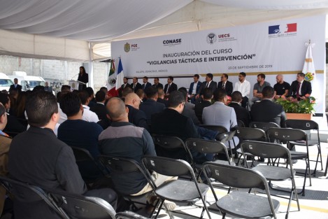  Verónica Hernández Giadáns,  encargada de despacho de la Fiscalía General del Estado, inauguró el curso de Vigilancias tácticas e intervención impartido por la Dirección de la cooperación Internacional del ministerio del interior de gobierno de la  República Francesa en la instalaciones de la Unidad Especializada del combate al secuestro.