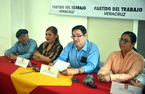 El dirigente del PT en el estado,  Vicente Aguilar Aguilar, propone se dé turno de inmediato al procedimiento político en contra del ex fiscal. <em>La ciudadanía sabe que pudiera  ser cubierto por los votos del PAN y de otras bancadas, ya que recordemos que su remoción es temporal por eso debe acelerarse su desafuero,</em> comentó.