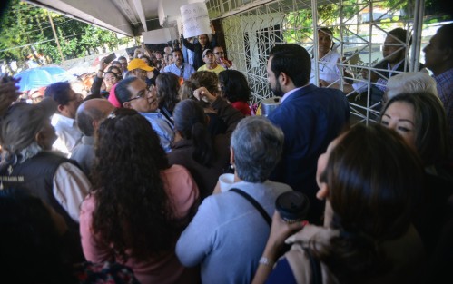 Trabajadores de SEFIPLAN no pudieron ingresar a las instalaciones debido a que integrantes de la coalición de sindicatos del Poder Ejecutivo del Estado bloquearon los accesos en protesta por el incumplimiento en el pago de diversas  prestaciones. 