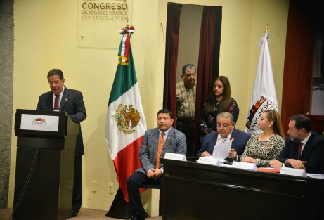 Diputados locales y federales, así como autoridades de gobierno y del OPLE, participaron en el <em>Foro Parlamento Abierto en Veracuz: Hacia una Reforma  electoral</em>, en el auditorio Sebastián Lerdo de Tejada de la Legislatura.  