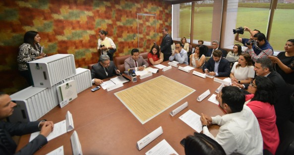 El Congreso del Estado, a través de la Comisión Permanente de Vigilancia, recibió del Órgano de Fiscalización Superior del Estado de Veracruz (Orfis) el Informe General del Resultado Ejecutivo de la Fiscalización Superior, así como los informes individuales e informes generales de los entes estatales y municipales, derivados de las auditorías practicadas a las cuentas públicas del ejercicio 2018.