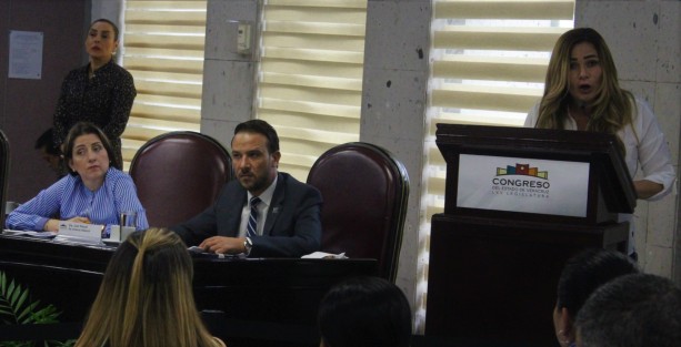 Los diputados integrantes del Grupo Legislativo del Partido Acción Nacional (PAN) presentaron una Iniciativa con Proyecto de Decreto que reforma los artículos 65 y 110 del Reglamento para el Gobierno Interior del Poder Legislativo del Estado, con el fin de regular las situaciones que se han presentado en el desarrollo de los procesos legislativos. 