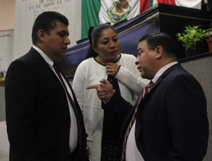 
Con 48 votos a favor, en sesión extraordinaria, diputados de la LXV Legislatura de Veracruz, designaron a Delia González Cobos como nueva titular del Órgano de Fiscalización Superior.