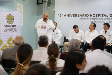 Durante la ceremonia conmemorativa por el 15 Aniversario de Hospital Tarimoya, el titular de la Secretaría de Salud (SS), Roberto Ramos Alor, enfatizó las acciones realizadas para que, en 15 años, la unidad no haya presentado incidencia en mortalidad materna.  