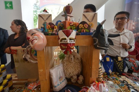 Con muestras de artesanos  de varios puntos del estado, los visitantes pudieron disfrutar de algunas cosas que se producen en Veracruz.