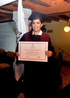 En el Auditorio Aristóteles del Colegio de Veracruz, se realizó la ceremonia de graduación de la generación 2017 - 2019 de la Maestría en Administración Pública. Un reconocimiento especial para la alumna Heidi Cristina Cortes Hernández.