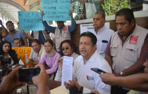 El presidente del Movimiento Nacional de Transporte Multimodal,  Carlos Manuel Sosa Madraz,  así como concesionarios taxistas del Estado, en conferencia de café dijeron que  denunciarán ante la Fiscalía si hallan a choferes de Uber, Cabify, Didi o Indriver en la ciudad de Xalapa.  