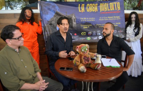 Patrocinadores de la <em>Casa Maldita</em> invitaron a asistir a este proyecto teatral que se llevará a cabo del 25 de octubre al 3 de noviembre en el Gran Hotel Xalapa, con shows continuos de las 19:30 a 24:00 horas.