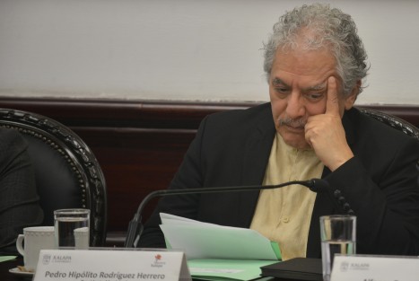Rodríguez Herrero detalló que de acuerdo a las reglas de operación, todos los municipios se tienen que sumar a la Comisión Metropolitana, <em>la cual está en proceso, aún no se constituye, por lo que desde aquí hago un exhorto a los alcaldes de esos 3 municipios</em> a que se sumen</em>.