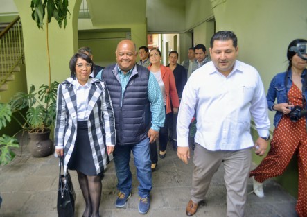  Erick Cisneros Burgos, secretario de Gobierno, en entrevista durante el recorrido a las oficinas del Registro Público de la Propiedad, dijo que los medios magnifican la información del ataque a un OXXO en la ciudad de Coatzacoalcos.   