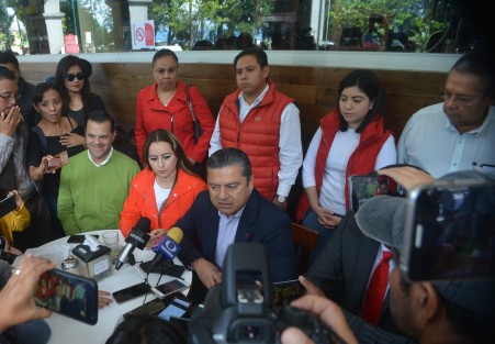 Marlon Ramírez dejó en claro que el PRI es un partido de Leyes, y por lo tanto respaldan que las propuestas que el gobierno haga cuiden el perfil de la carrera judicial, y que garanticen la seguridad jurídica a los veracruzanos.  