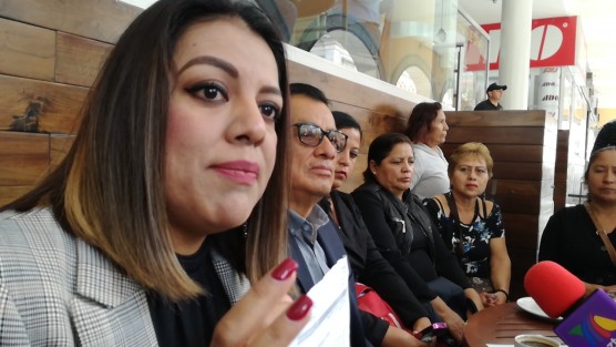 El Vocero del Partido de la Revolución Democrática, Manuel Bernal, acompañado de su hija, la Regidora Luisa Bernal Velásquez, dijo que van muy atrasados en el tema de obra pública en Xalapa; la Regidora perredista dijo es preocupante porque de las 176 obras por realizar en el ejercicio 2019, y apenas llevan el 20%; mientras que 96 obras no han dado inicio.  