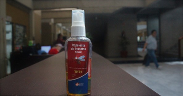 La demanda de repelentes de mosquitos se ha disparado en diferentes farmacias, por el tema del dengue, tanto a los que ya lo tuvieron como a los que lo quieren prevenir. 