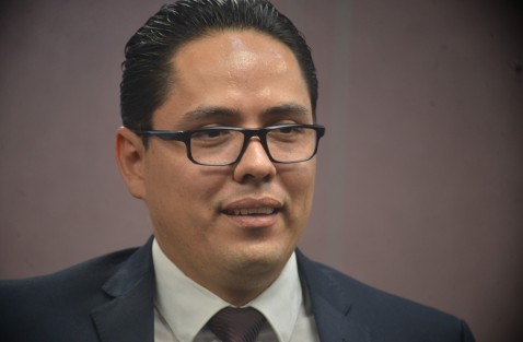 Ante diputados del Congreso local, José Alfredo Corona Lizárraga, rindió protesta como encargado de despacho de la Fiscalía Anticorrupción.