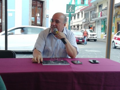 Durante la sesión de cabildodel pasado jueves, del Ayuntamiento de Coatepec, fue aprobado el nombramiento del nuevo cronista de la ciudad,  el Dr. Jesús Bonilla Palmeros, quien cuenta con las credenciales académicas y la experiencia para cumplir con los objetivos marcados por la propia Ley Orgánica del Municipio Libre.
