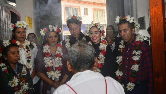 Teocelo estuvo presente en el 13o Aniversario de Manos Veracruzanas, con la asistencia de la presidenta del Sistema Municipal DIF Teocelo, Mara Chama Villa, artesanos del municipio y el Ballet de Casa de Cultura del Municipio 