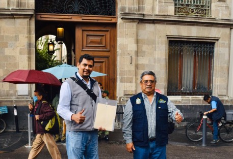  El Alcalde de Teocelo Mario Antonio Chama Díaz, acompañado del Secretario del Ayuntamiento, Zimri Abimelech Arellano, realizan jornada de gestión en la Secretaría de Bienestar y Secretaría de Hacienda en la Capital del País. Parte de las gestiones realizadas son en torno a encauzar recurso para la mejora de los servicios básicos de infraestructura, así como acciones que permitan conseguir recursos del orden federal que requiere la sociedad de la Tierra del Dios Tigre.