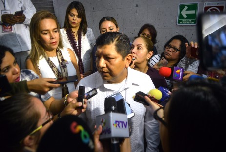 El diputado Federal Jaime Humberto Pérez pidió al Secretario de gobierno, Erick Cisneros, sacar las manos del proceso interno de MORENA.
