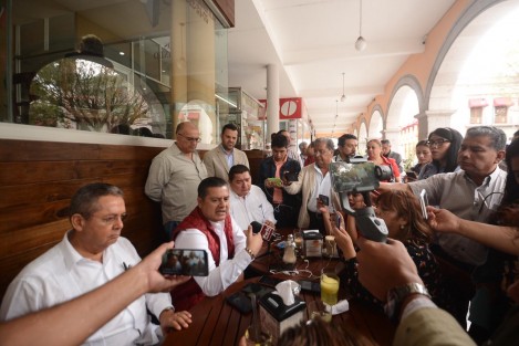 El dirigente estatal del PRI expresó: <em> queremos recuperar la capital del Estado, para nosotros Xalapa es un lugar que tenemos todas las condiciones con un trabajo político, integrado, con una visión integral y todas las visiones que claramente están inconformes con la administración deficiente en el municipio, pero estamos buscando que nuestro trabajo se despliegue en todos los municipios
