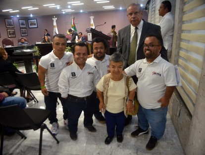 Con el propósito de homologar disposiciones de la Ley para la Integración de las Personas con Discapacidad para el Estado con lo dispuesto en el artículo 4 de la Ley General para la Inclusión de las Personas con Discapacidad, en relación con incluir los trastornos de talla como un elemento por el que no debe hacerse distinciones para gozar de los derechos establecidos en el orden jurídico, el diputado Jorge Moreno Salinas, presentó una iniciativa de decreto ante la Diputación Permanente. 