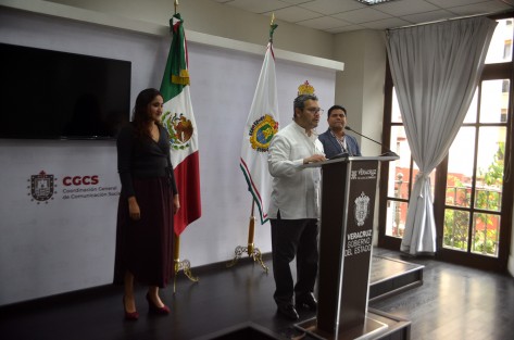 En concurrida rueda de prensa, artistas y organizadores del Concierto <em>Noche de Luna en Xalapa</em>, dieron a conocer los detalles de este evento que se realizará el próximo 29 de octubre en esta ciudad. 