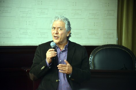 El alcalde Hipólito Rodríguez Herrero no descartó proponer a la autoridades competentes reubicar la terminal de autobuses  CAXA ya que está generando mucho congestionamiento vial.  