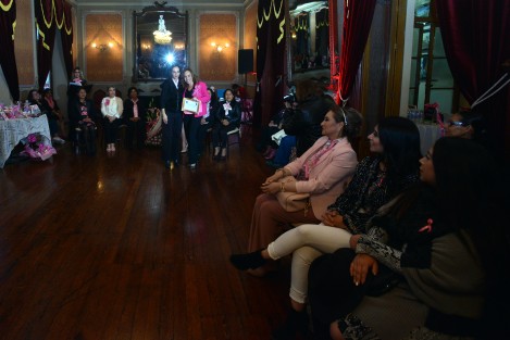 Durante el evento varias mujeres dieron sus testimonios de cómo sobrevivieron al cáncer de mama. Cabe mencionar que todo lo recaudado será destinado para estudios de mastografías para mujeres de escasos recursos.   