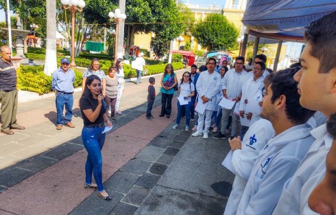 En su discurso la Presidenta del DIF Mara Chama Villa agradeció a los doctores de la Universidad Veracruzana por haber venido a nuestro municipio y atender a nuestra población. 