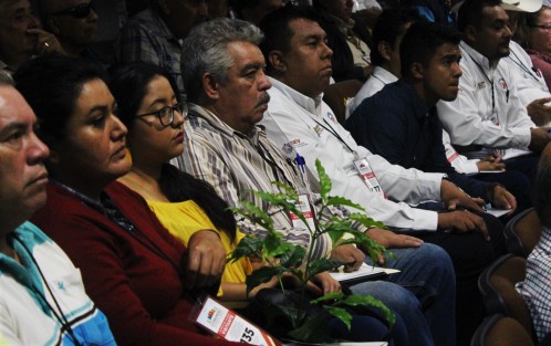 En el Palacio Legislativo se llevó a cabo el foro Hacia una Cafeticultura Sustentable, que reunió a industriales y especialistas de las 10 regiones productoras de café de la entidad.  