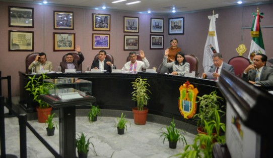Al celebrar su Novena Sesión Ordinaria del Segundo Receso del Primer Año de Ejercicio Constitucional, la Diputación Permanente de la LXV Legislatura se dio por enterada y turnó a las comisiones respectivas y a la Junta de Coordinación Política (Jucopo) diversos asuntos remitidos por ayuntamientos del estado y por servidores públicos de los diferentes órdenes de gobierno. 