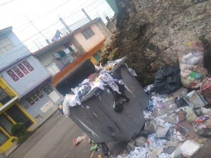  Altotonga inundado de basura y no hay para cuándo se dé el servicio de limpia pública. 