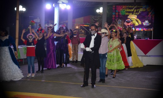 Para cerrar el evento  se presentó el Ballet de Casa de Cultura Teocelo 
dando muestra de su arte y gran desempeño con la presentación de Xantolo.   