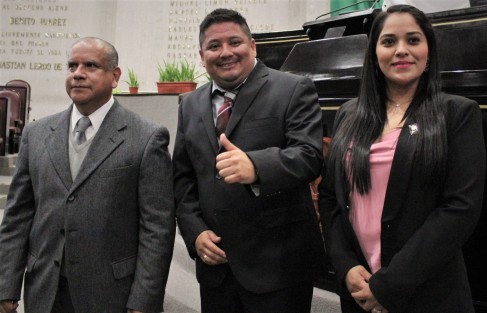 Los diputados Rubén Ríos Uribe y Jorge Moreno Salinas, así como la legisladora Brianda Kristel Hernández Topete, fueron elegidos por el Pleno de la LXV Legislatura del Estado como presidente, secretario y vicepresidenta, respectivamente, de la Mesa Directiva que funcionará durante el Segundo Año de Ejercicio Constitucional, que abarcará del 5 de noviembre de 2019 al 4 de noviembre de 2020. 