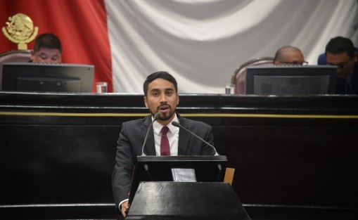 Durante la primera sesión ordinaria, del segundo año de ejercicio constitucional, el diputado Henri Christophe Gómez Sánchez presentó una iniciativa de decreto que reforma el cuarto párrafo del artículo 66 del Reglamento para el Gobierno Interior del Poder Legislativo del Estado de Veracruz, por el cual se pretende reorientar el trámite de las excitativas.