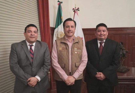 A través de sus redes sociales el gobernador Cuitláhuac García dio cuenta de  la visita del Dip. Rubén Ríos Uribe, nuevo presidente de la Mesa Directiva del Congreso Local, con quien, afirmó, <em>seguiremos la cordial relación emprendida con su antecesor</em>. Así mismo reconoció el gran trabajo del Dip. José Manuel Pozos Castro.