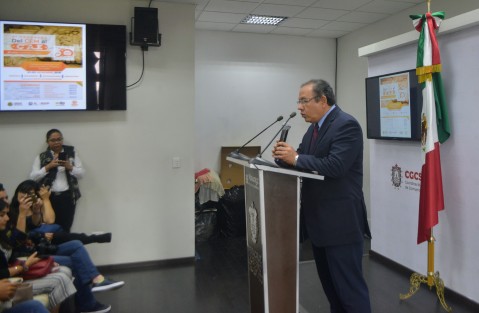 Alejandro del Ángel Aguilar, director del Centro de Alta Especialidad <em>Dr. Rafael Lucio</em>, anunció que del 21 al 23 de noviembre se realizará en Xalapa 5to Congreso <em>Del CEM al CAE</em>, en el marco de la conmemoración de los 30 años de ese nosocomio.