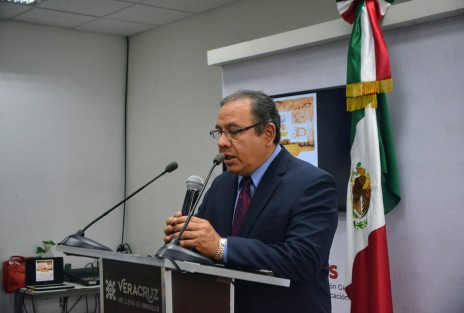 Alejandro del Ángel Aguilar, director del Centro de Alta Especialidad <em>Dr. Rafael Lucio</em>, anunció que del 21 al 23 de noviembre se realizará en Xalapa 5to Congreso <em>Del CEM al CAE</em>, en el marco de la conmemoración de los 30 años de ese nosocomio.  