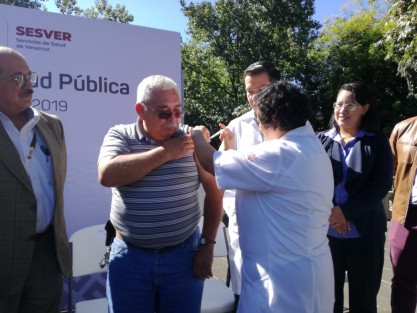 Xalapa fue el anfitrión  para realizar una vez más, una mini feria de salud, donde se aplicaron vacunas, Sabin y contra la Influenza entre otros servicios de salud preventiva. 