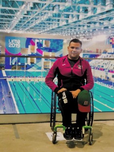 El nadador veracruzano Diego López Díaz recibió este jueves el Premio Nacional del Deporte 2019 por su desempeño en la categoría de Deporte Adaptado, gracias a las cuatro medallas de oro que obtuvo en el Campeonato Mundial de Londres y cinco más en los Juegos Parapanamericanos de Lima este mismo año.  