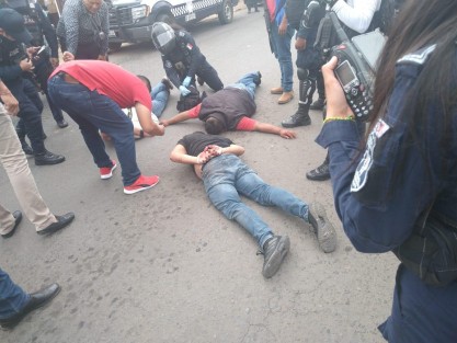  La Secretaría de Seguridad Pública (SSP), con el apoyo de fuerzas federales y municipales, rescató a una persona privada de su libertad y detuvo a tres presuntos responsables del ilícito en la localidad Las Trancas, del municipio de Emiliano Zapata, Ver..