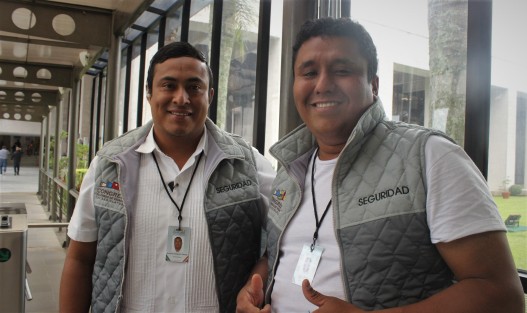 Personal del Palacio Legislativo estrena uniformes para la temporada otoño - invierno, y de paso para próximos eventos en el recinto, como el informe de Gobierno del Gobernador Cuitláhuac García y las comparecencias de su gabinete.