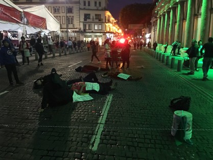 Feministas se manifestaron bloqueando la avenida Enríquez de la capital, exigiendo una audiencia con el gobernador Cuitláhuac García, pues exigen se detengan los feminicidios.  