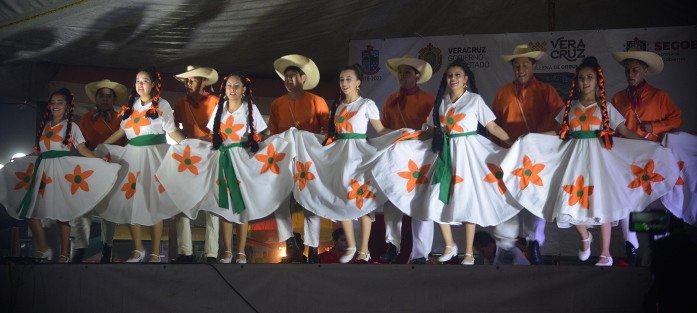 Los Ballets Folklórico Xochipitzahuatl de Xalapa, Vereracruz, Ensamble Folklórico del Colegio Matel de Teocelo, Veracruz; Ballet Folklórico Xochipitzahuatl de Cholula, Puebla; Ballet de Casa de Cultura Teocelo, Veracruz, Grupo de Danza Quetzalli de San Luis Potosí y el Conjunto Folklórico Yoliliztli de Xalapa, Veracruz, pusieron color ya alegría al evento, con su participación. 