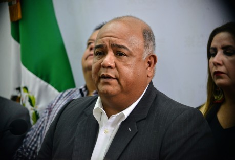 El titular de la dependencia, Eric Cisneros Burgos, destacó la participación de empresarios veracruzanos que aportarán dos millones de pesos para esta iniciativa, fortaleciendo así la economía y el turismo de Xalapa.