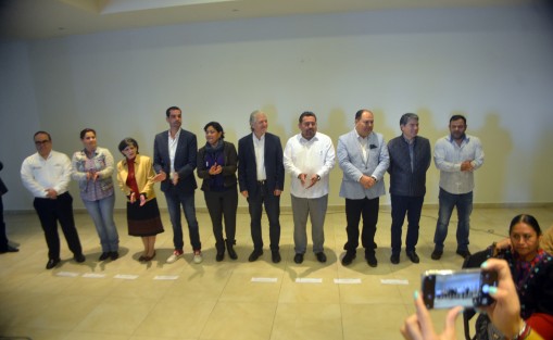 Autoridades municipales y empresarios presentaron la campaña Consume lo Nuestro, una estrategia de reactivación económica para la ciudad.