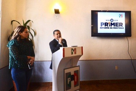 Marlon Ramírez Marín, dirigente estatal del PRI, en conferencia de prensa realizó un análisis del informe del gobernador Cuitláhuac García, al que llamó <em>Informe de Mentiras