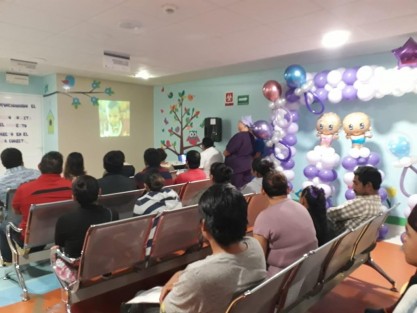 En el marco del Día Mundial del Prematuro, la Secretaría de Salud (SS) impartió pláticas a familiares de estos bebés en la Unidad de Cuidados Intensivos Neonatales (UCIN) del Hospital de Alta Especialidad de Veracruz (HAEV). 